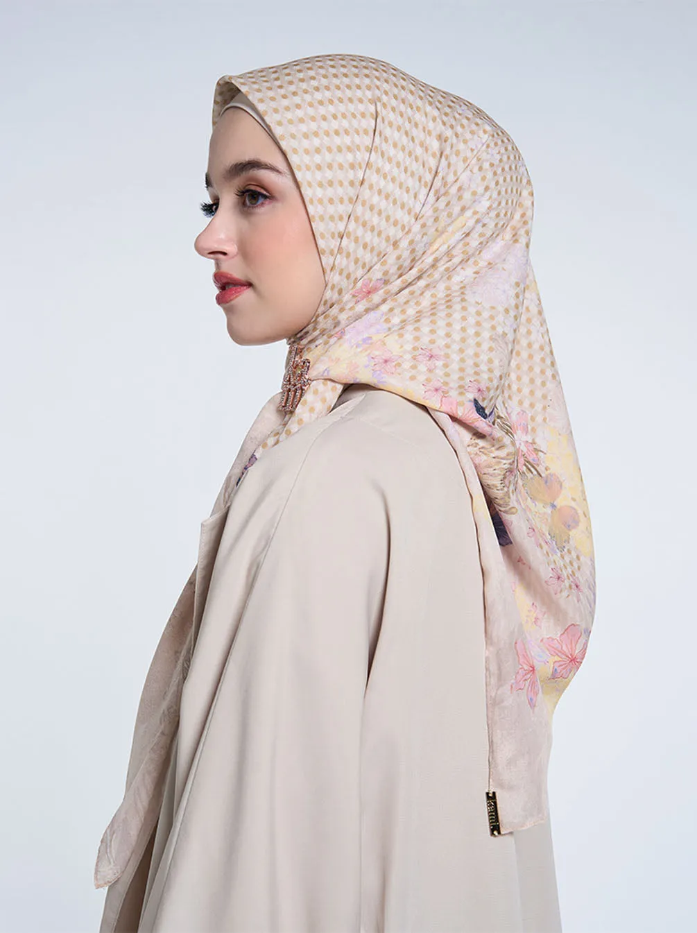CEDARRA SIGNATURE SCARF BUTTER