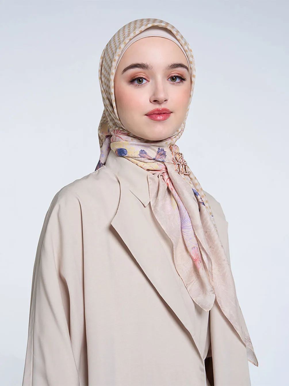 CEDARRA SIGNATURE SCARF BUTTER