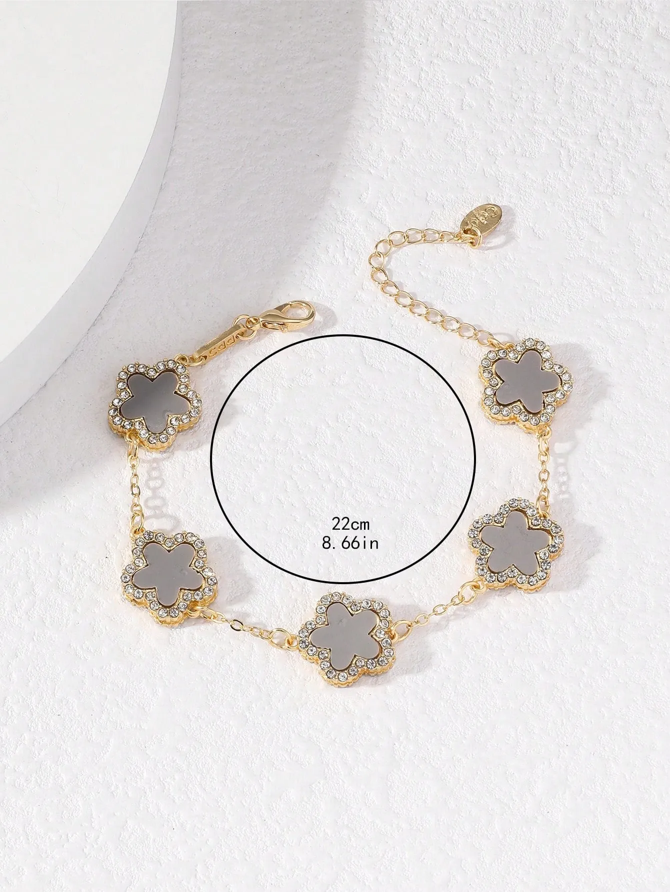 Clover Shaped Rhinestone Inlaid Chic Lady Bracelet Suitable