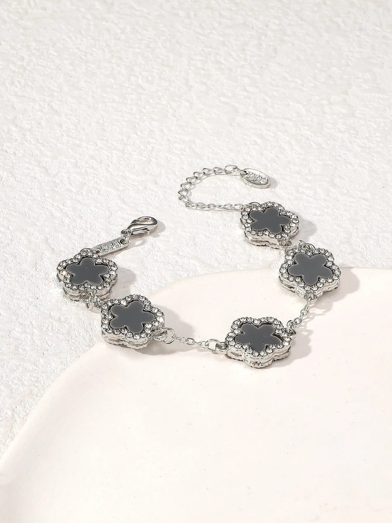 Clover Shaped Rhinestone Inlaid Chic Lady Bracelet Suitable
