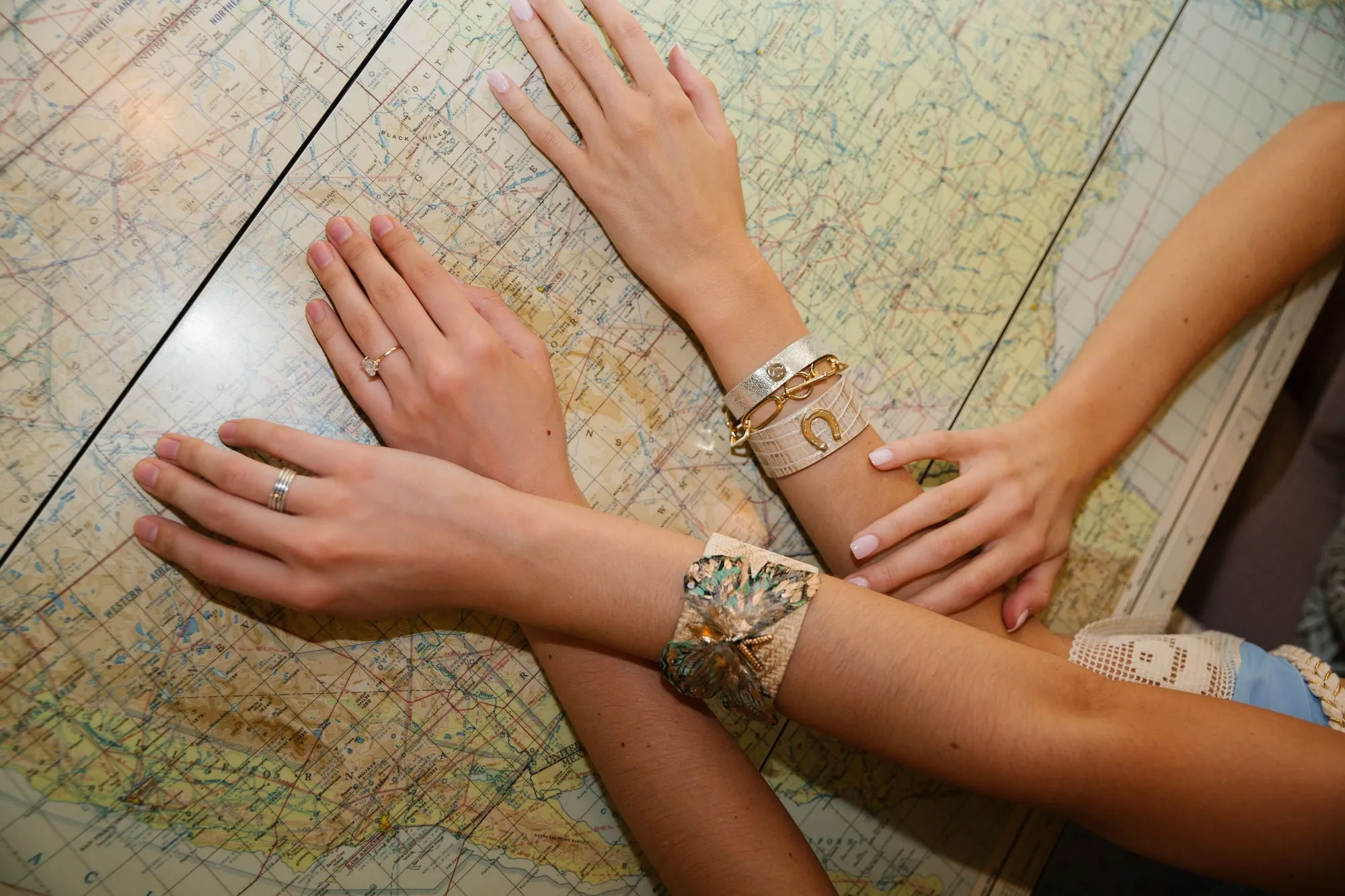 FLUTTER BRACELET