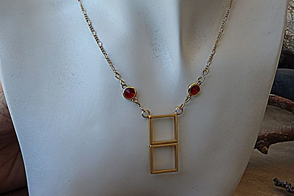 Gold geometric necklace