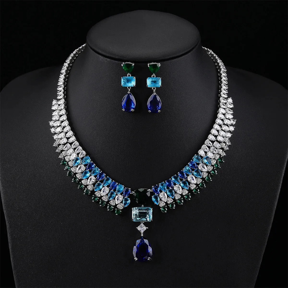 Luxury Wedding Jewelry Sets for Brides Women Jewelry Accessory Waterdrop Cubic Zirconia Necklace Earrings Sets CN11094