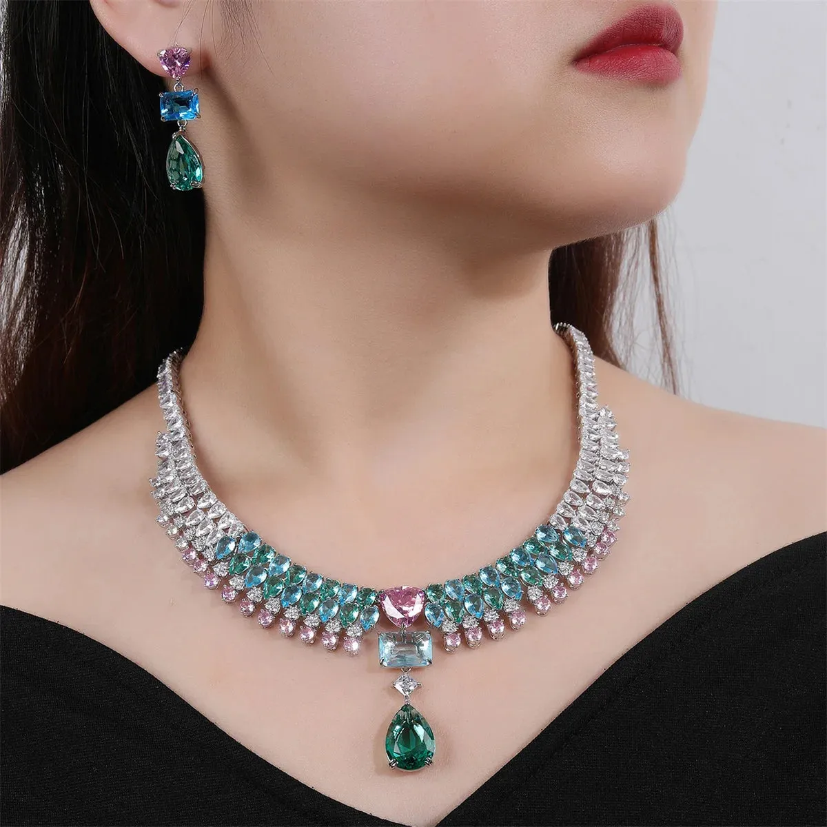 Luxury Wedding Jewelry Sets for Brides Women Jewelry Accessory Waterdrop Cubic Zirconia Necklace Earrings Sets CN11094