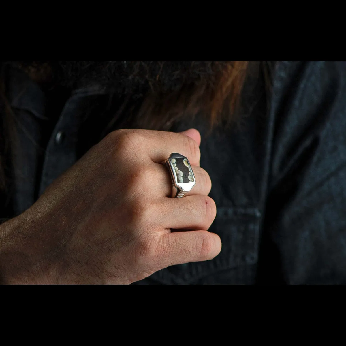 Men's Sleek Mammoth Tooth Ring - Ring 8 MT