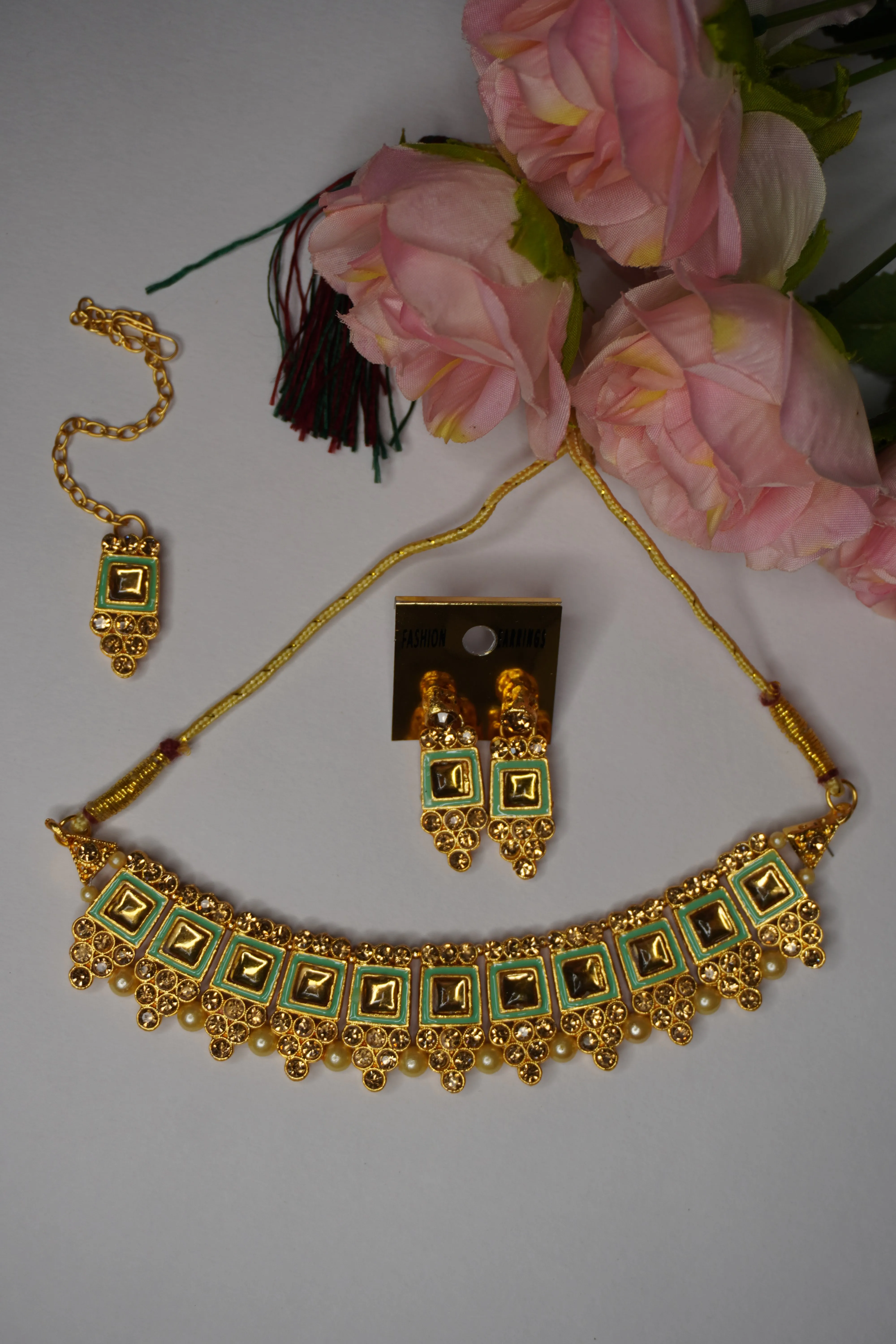 Mint Green Colour Kundan Necklace with Earring & Maang Tikka