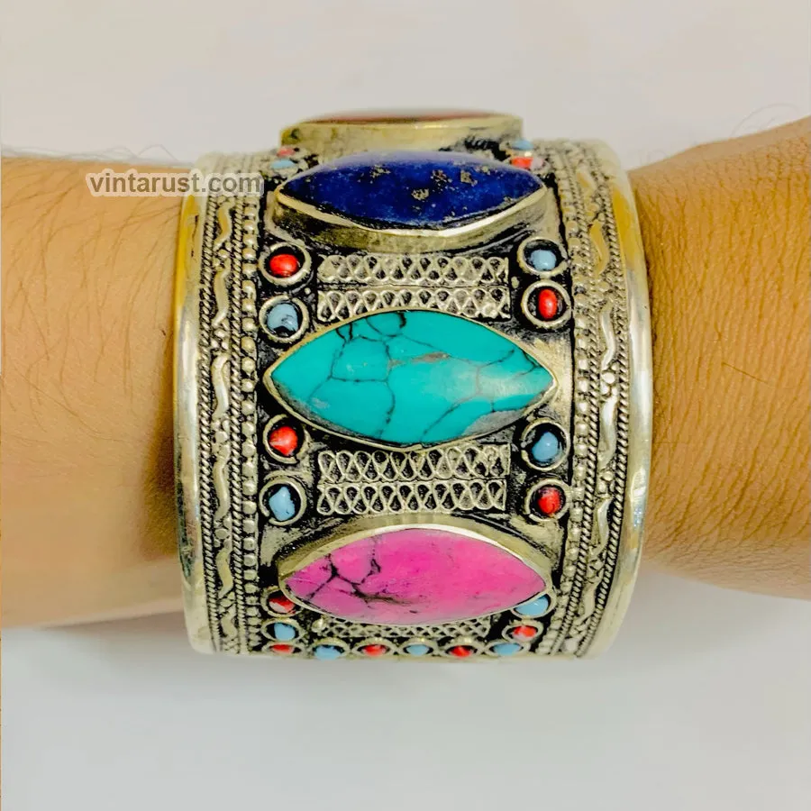 Multicolor Stone Bracelet Inlaid With Small Beads