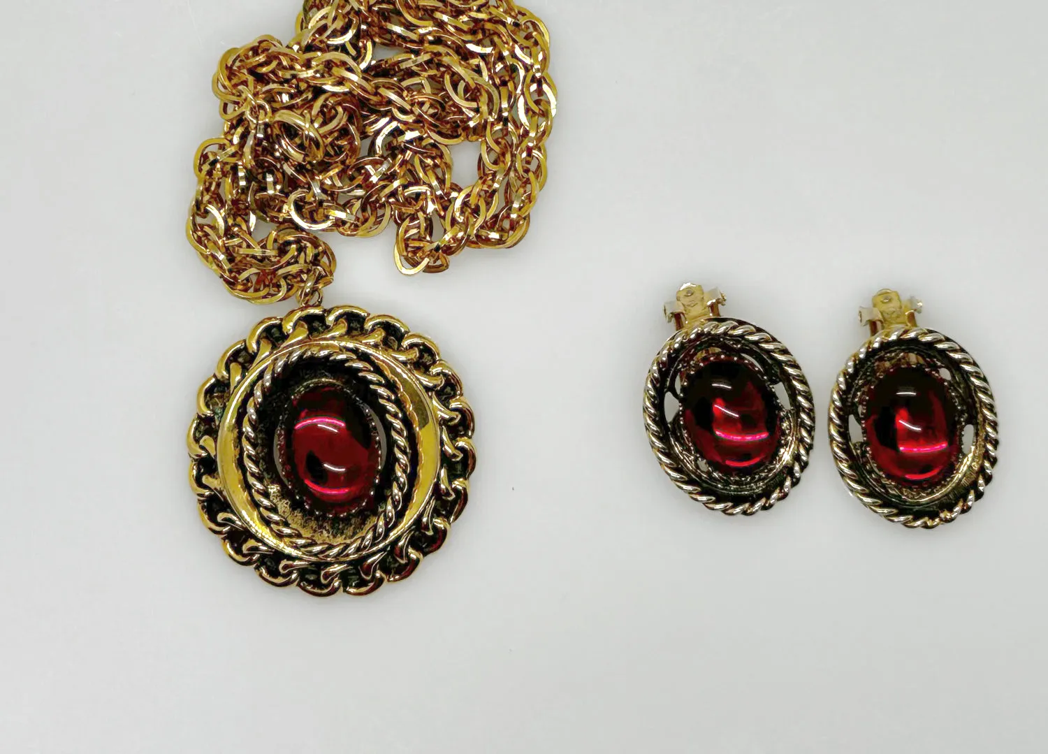 Ruby Red Old World Vintage Cabochon Necklace and Earrings
