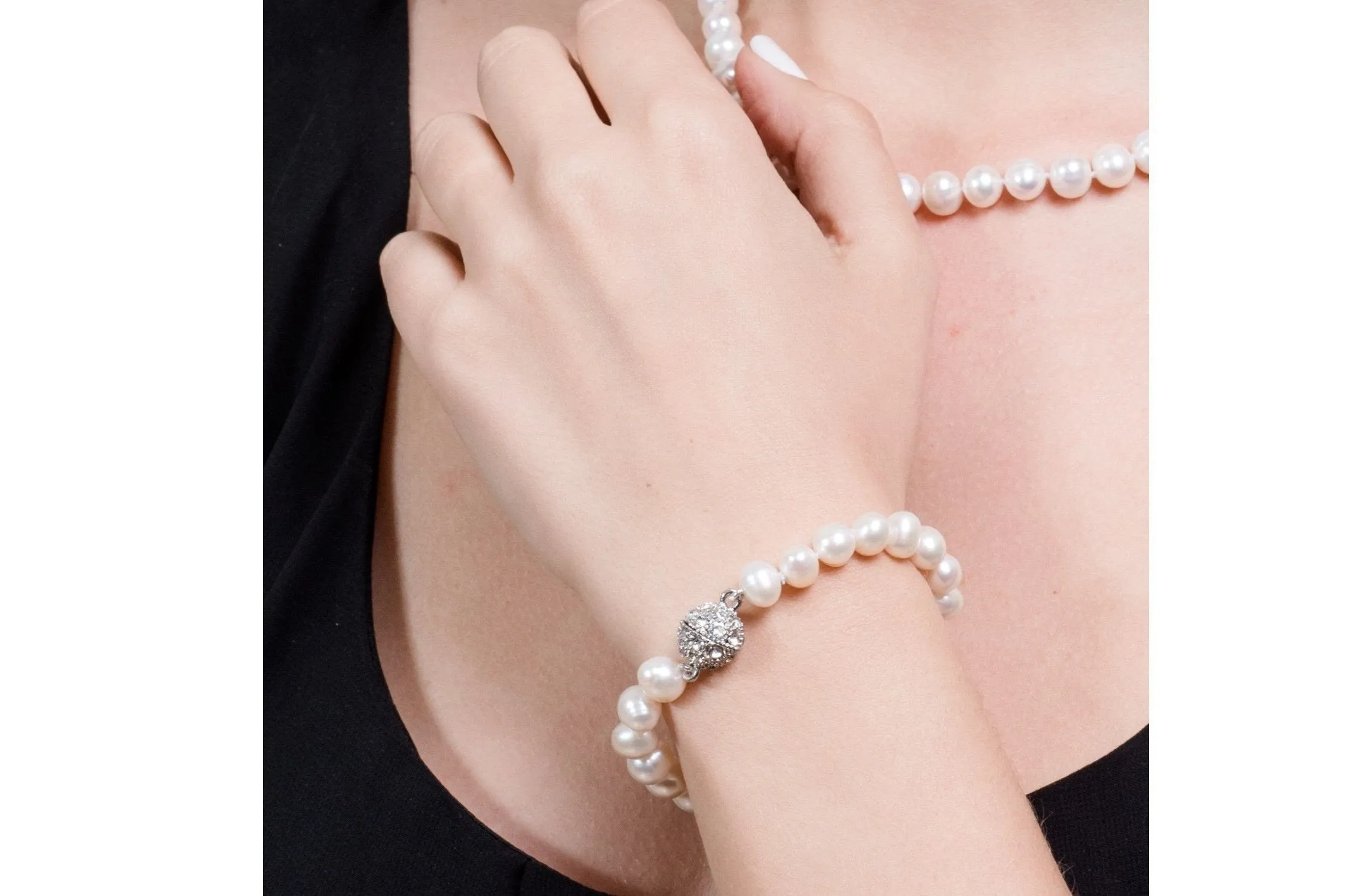 Single Strand White Freshwater Pearl Bracelet 8mm