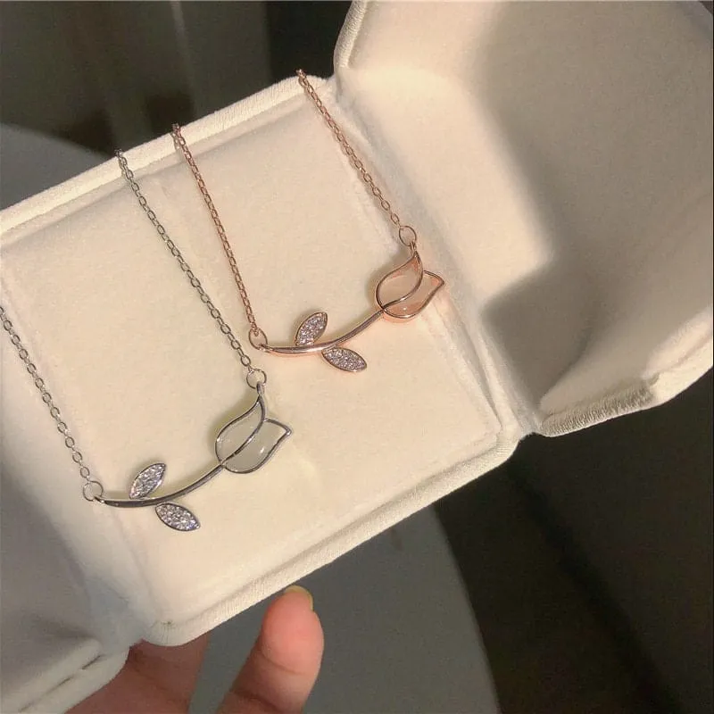 Sweet Trendy Opal Tulip Chain Necklace