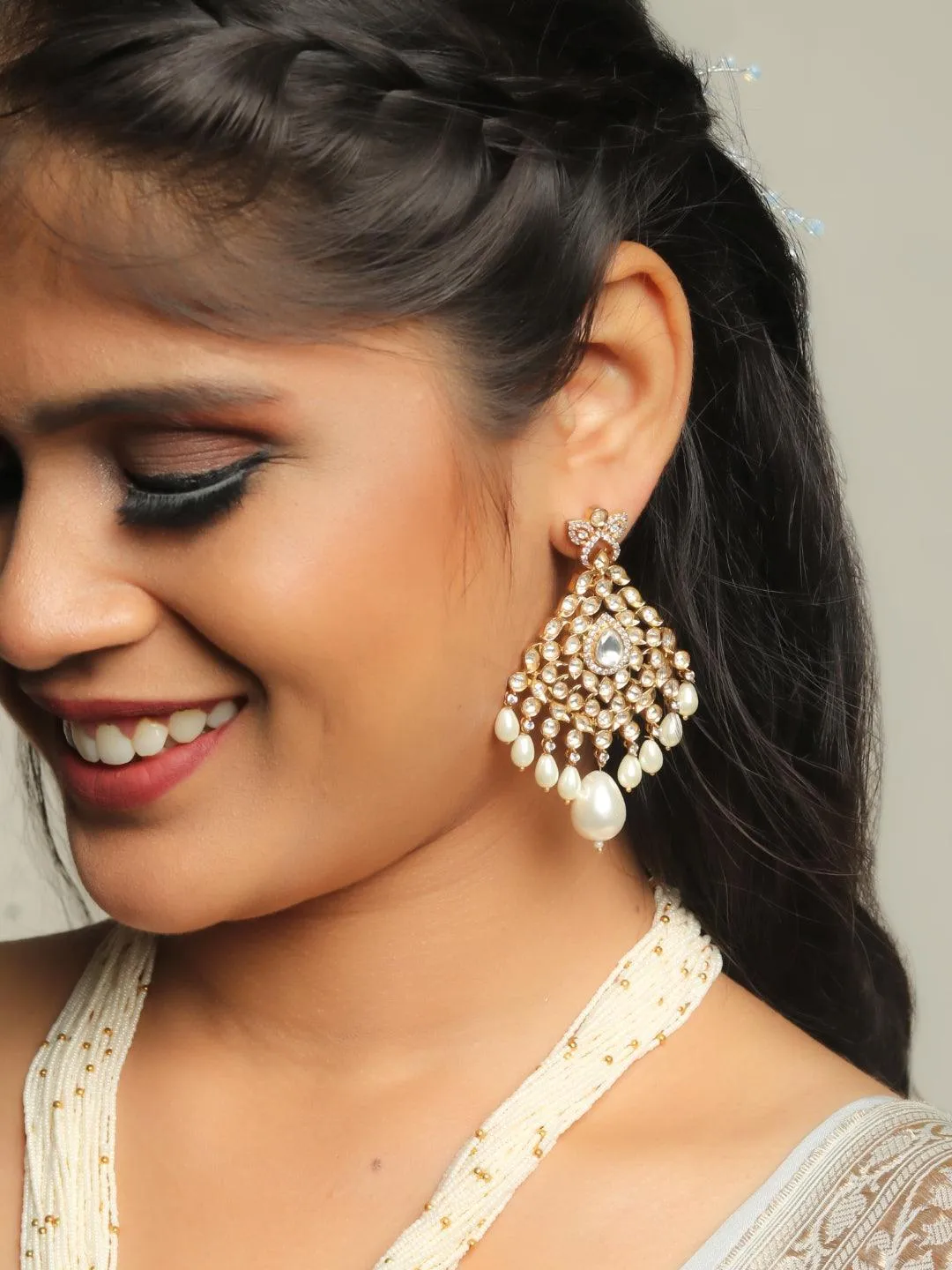 White Long Cheed Bead Haar